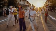 Des danseurs et danseuses bénévoles ont fait le show pour dénoncer les violences sexuelles
